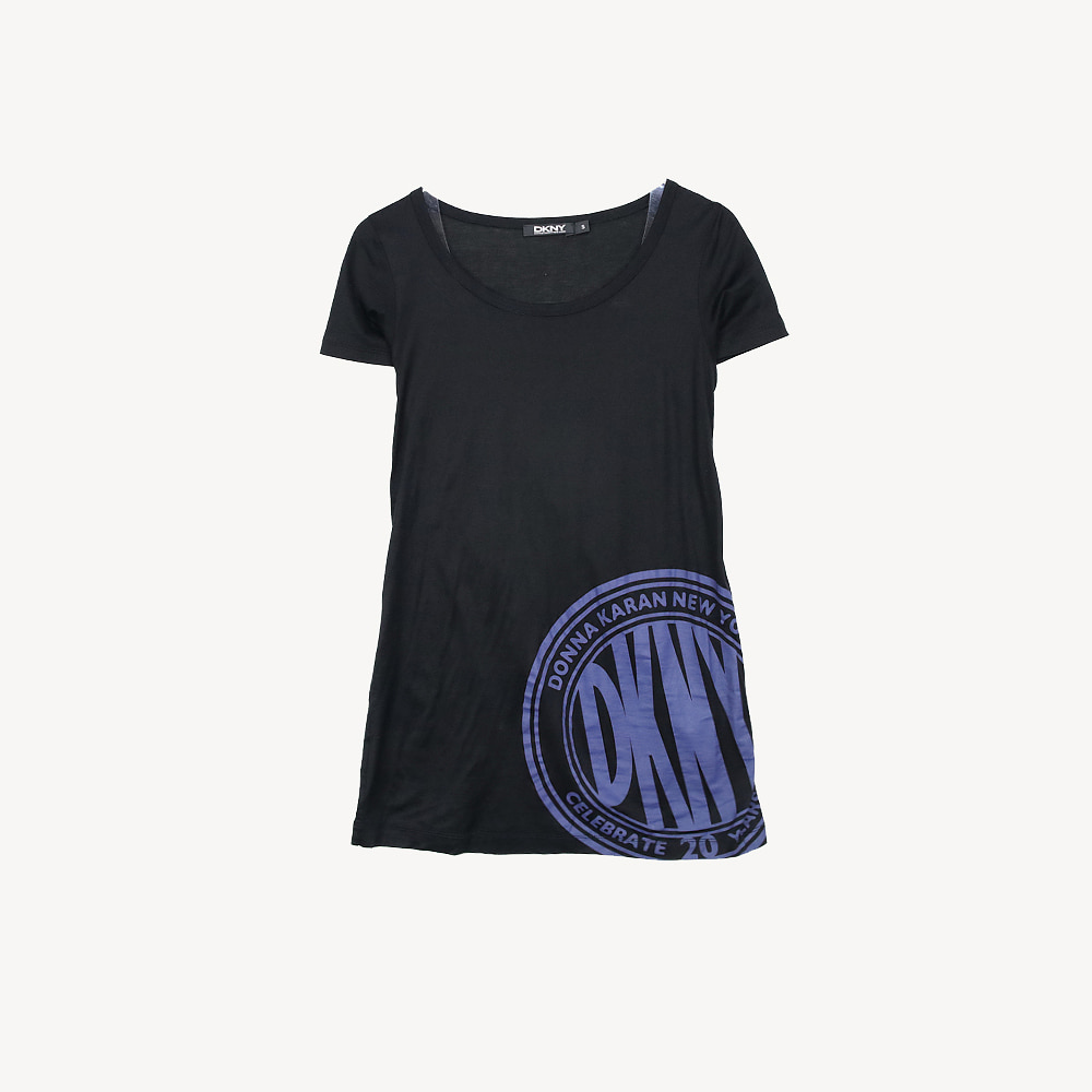 DKNY 도나카란뉴욕 스쿱넥 반팔 롱 티셔츠 WOMAN_S